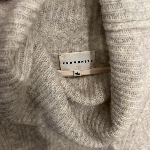 Community chunky sweater Aritzia - Picture 4 of 6